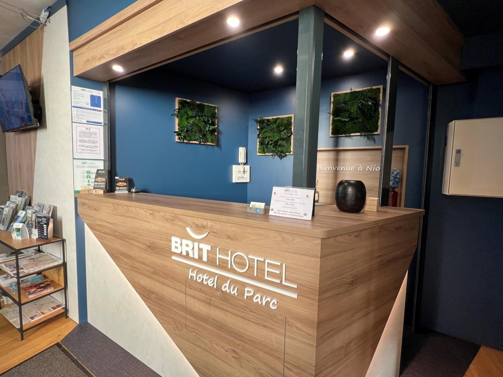 Brit Hotel du Parc Niort Extérieur photo